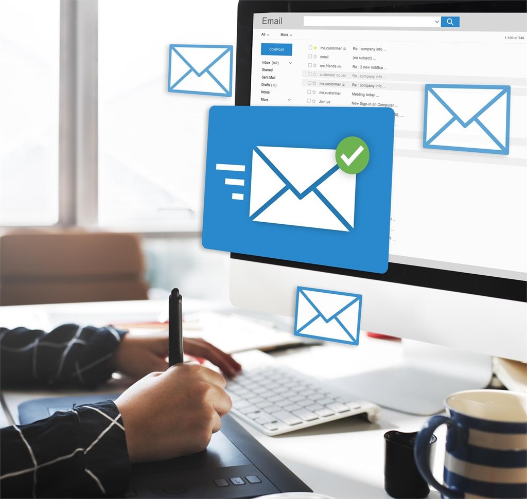 Nueva dirección de correo electrónico / New email address